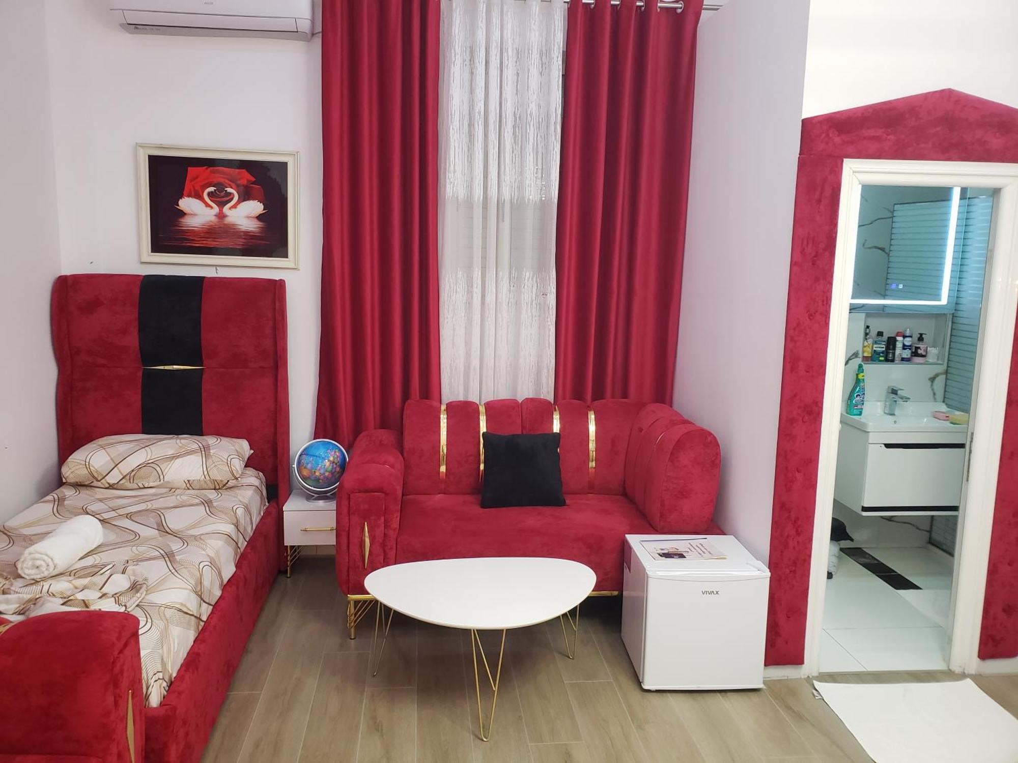 Апартаменты Studio Near Tirana Airport 2- Self Check-In Free Parking Valias Экстерьер фото